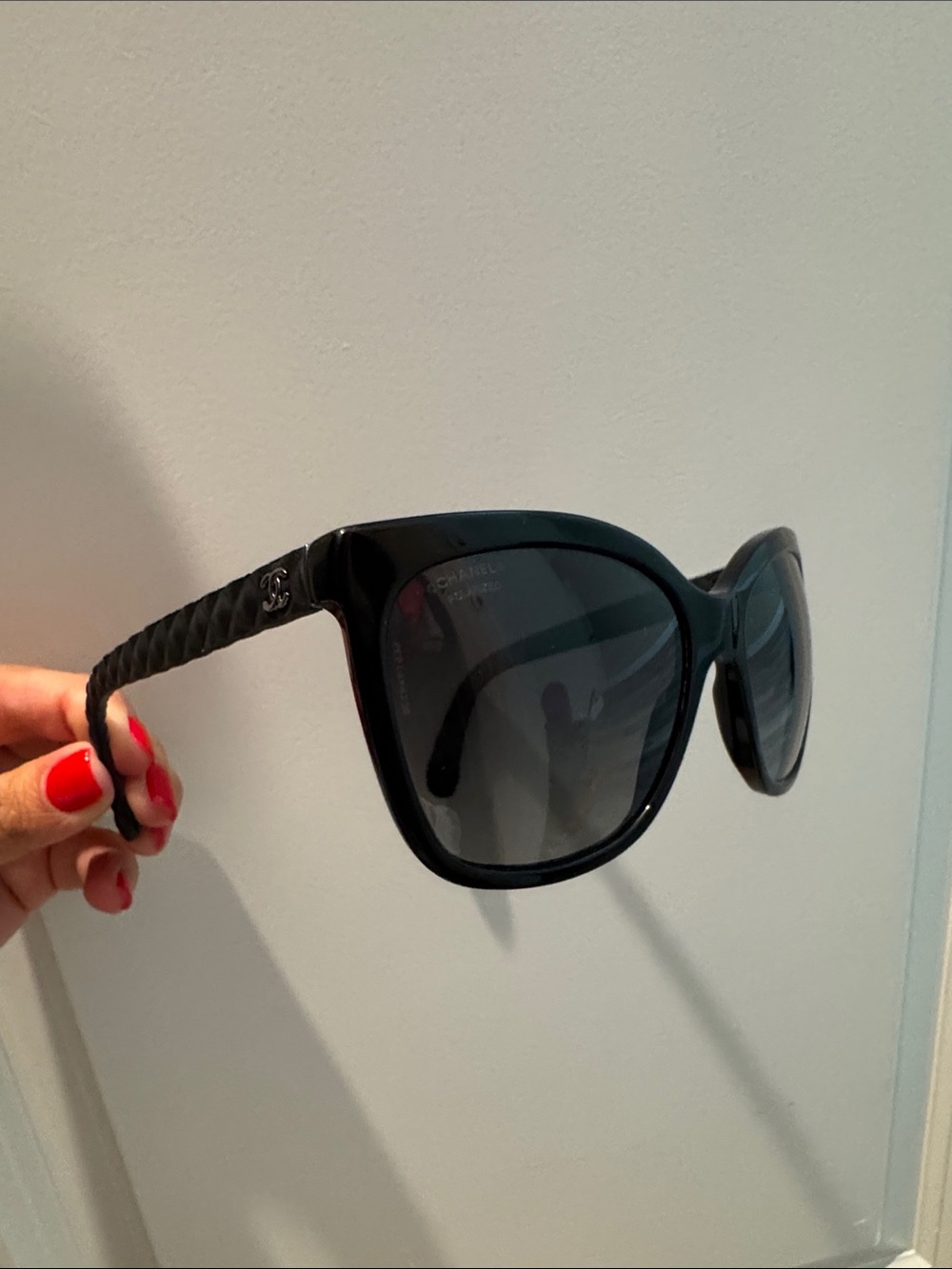 CHANEL Black Quilted-Temple Sunglasses with Logo Case - Picture 4 of 11